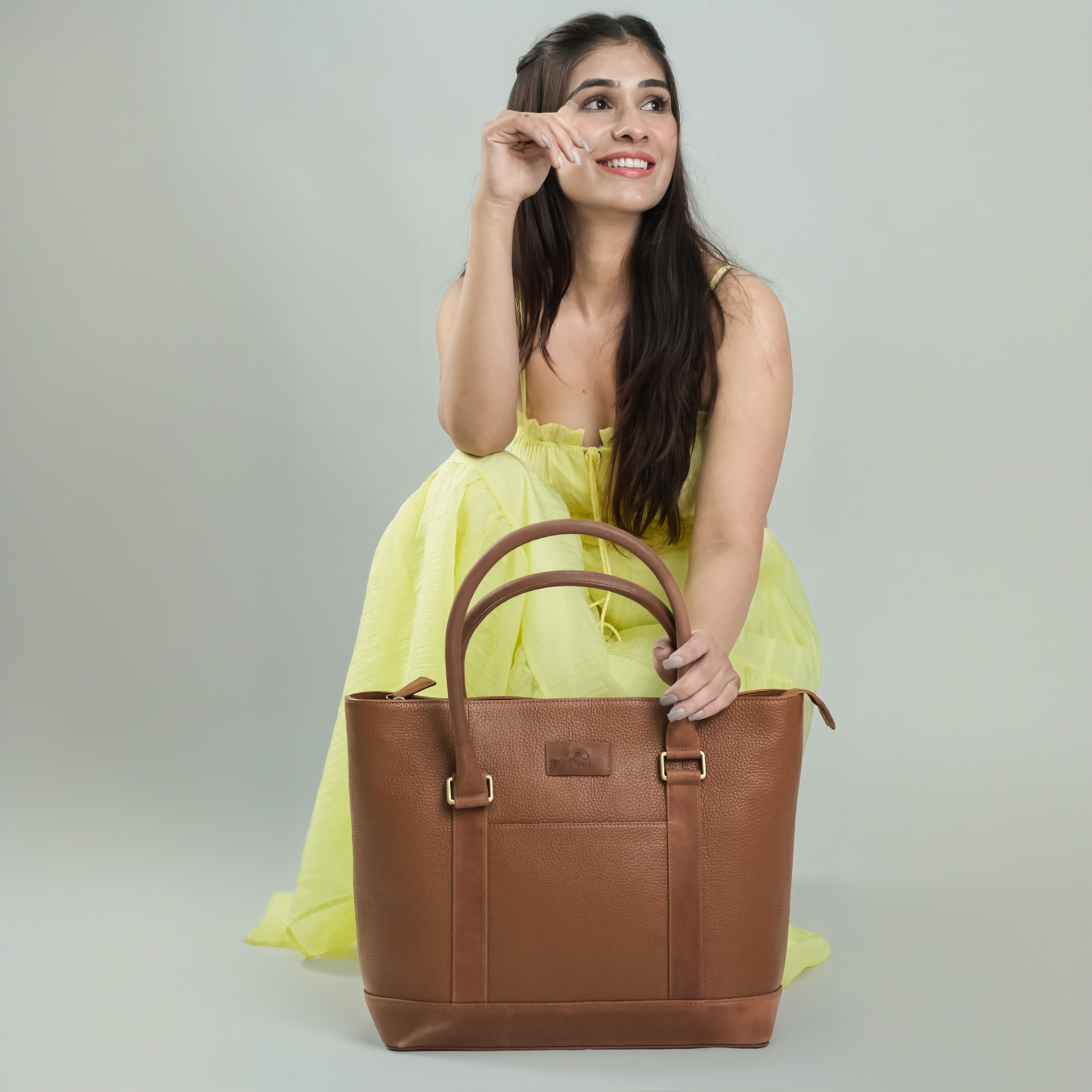 Lyn Tote Brown purse