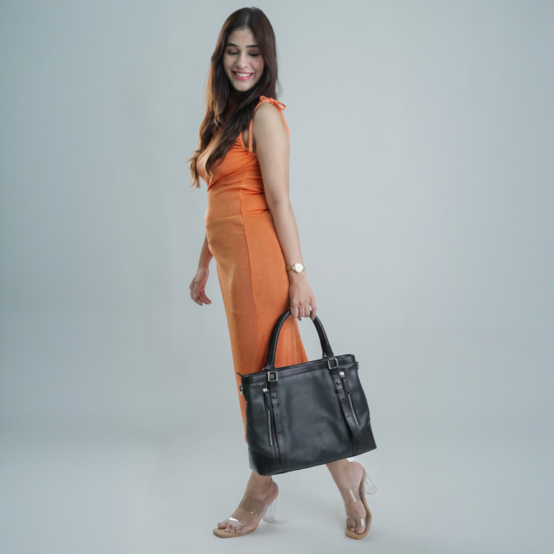 Lynda Handbag - Black