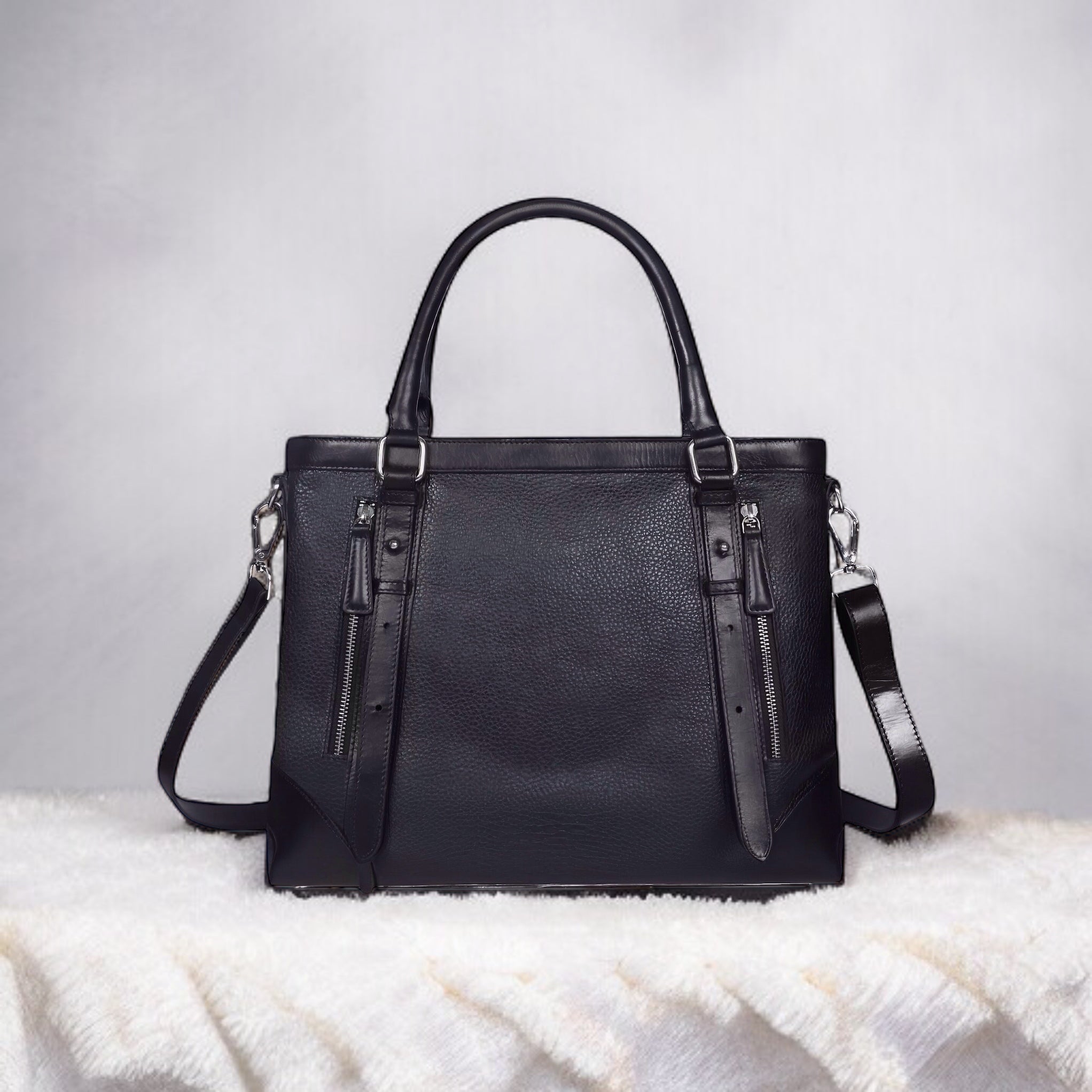 Lynda Handbag - Black